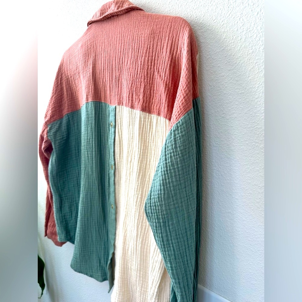 Colorblock Shirt - Picture 9 of 13